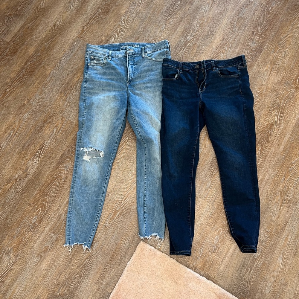 American Eagle women’s jeans